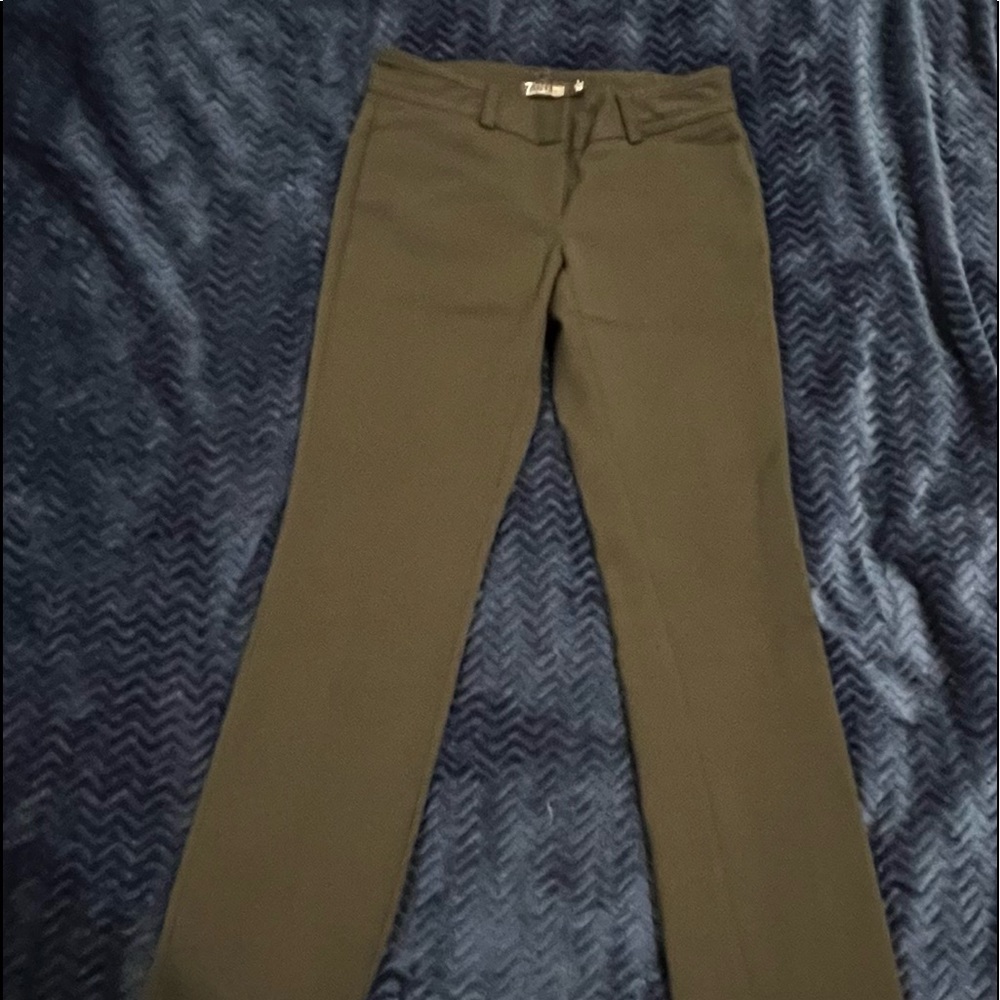 7th Avenue dress pants. Excellent condition. Never used, no tags. Blank !